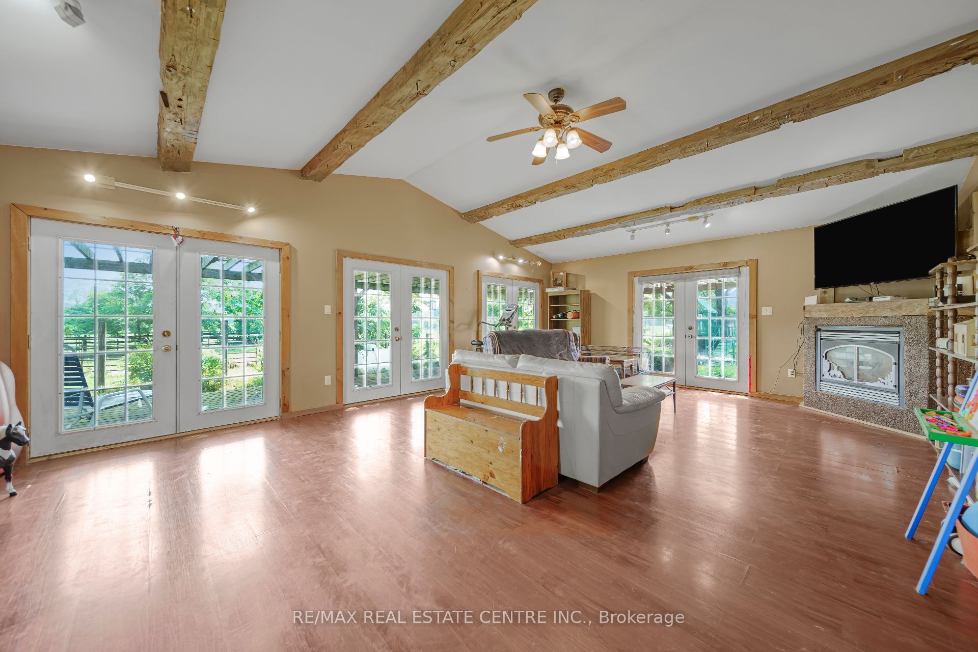 1374 5th Concession Road W