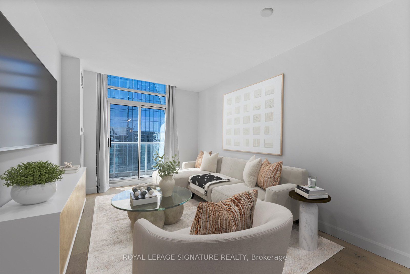 18 Yonge Street PH11