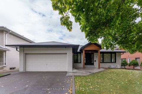 45 Pettit Drive Toronto ON M9R 2W6