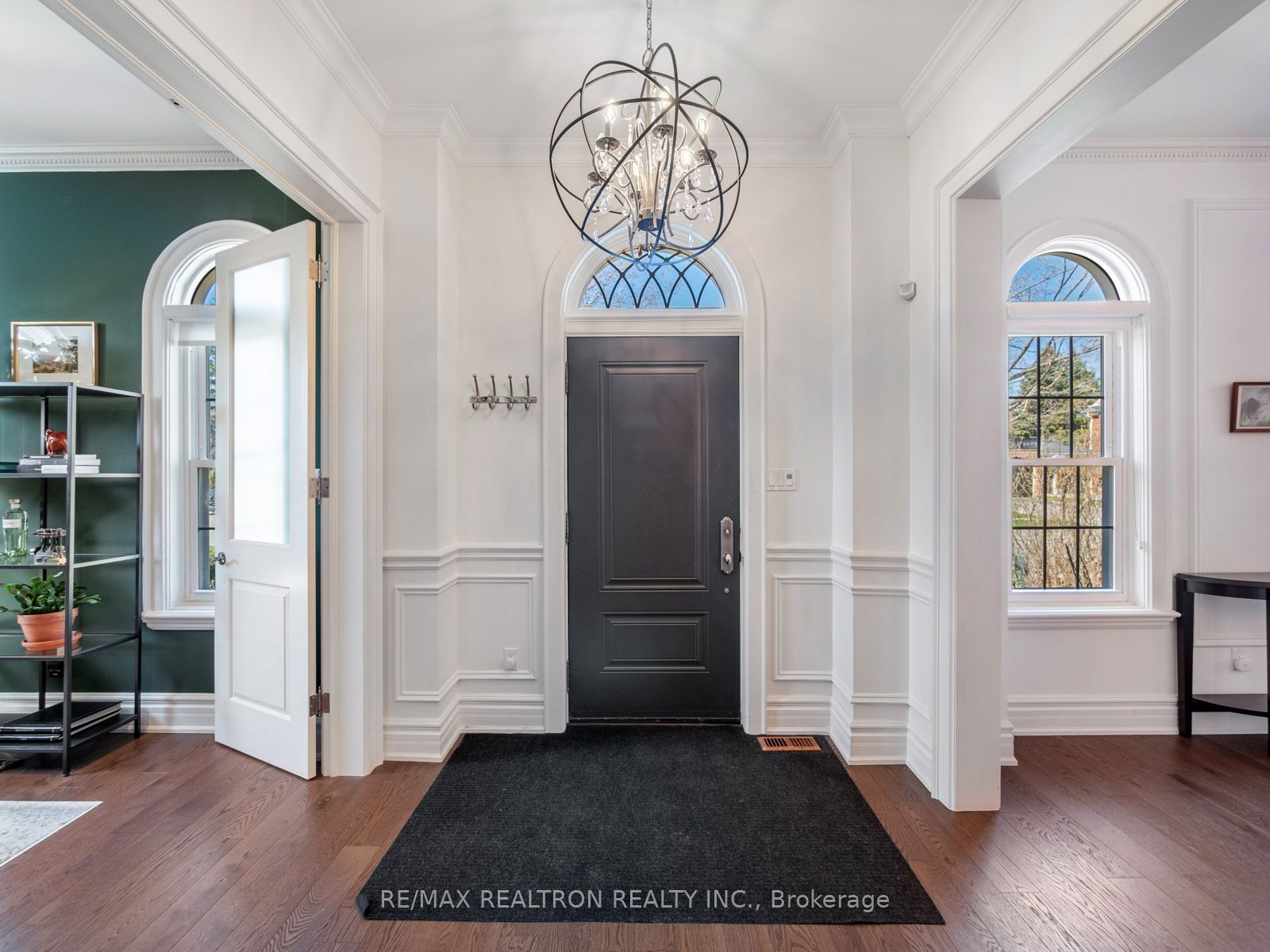 1 Willett Crescent