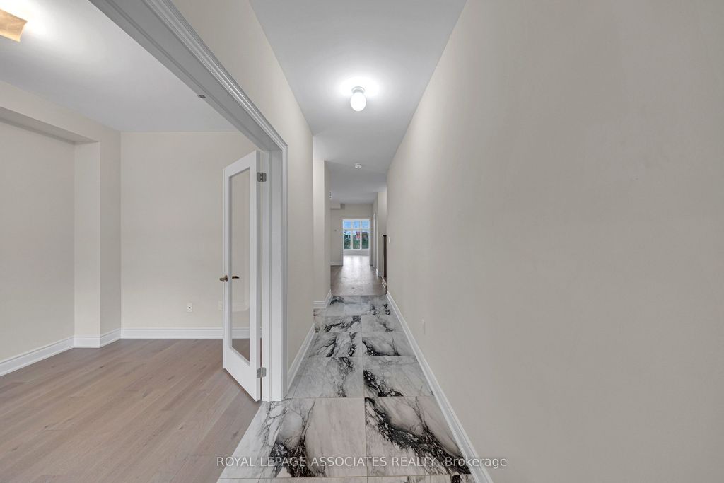 Photo of 21 John Dallimore Drive, Georgina, ON L4P 0S6 (MLS # N13149862)
