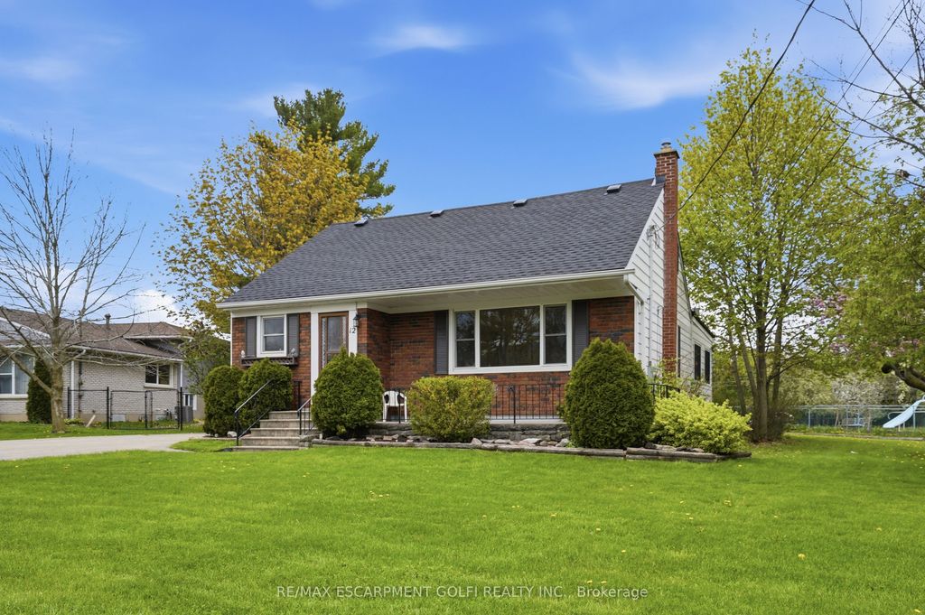 Photo of 12 Valley Road, St. Catharines, ON L2S 1Y6 (MLS # X13093496)