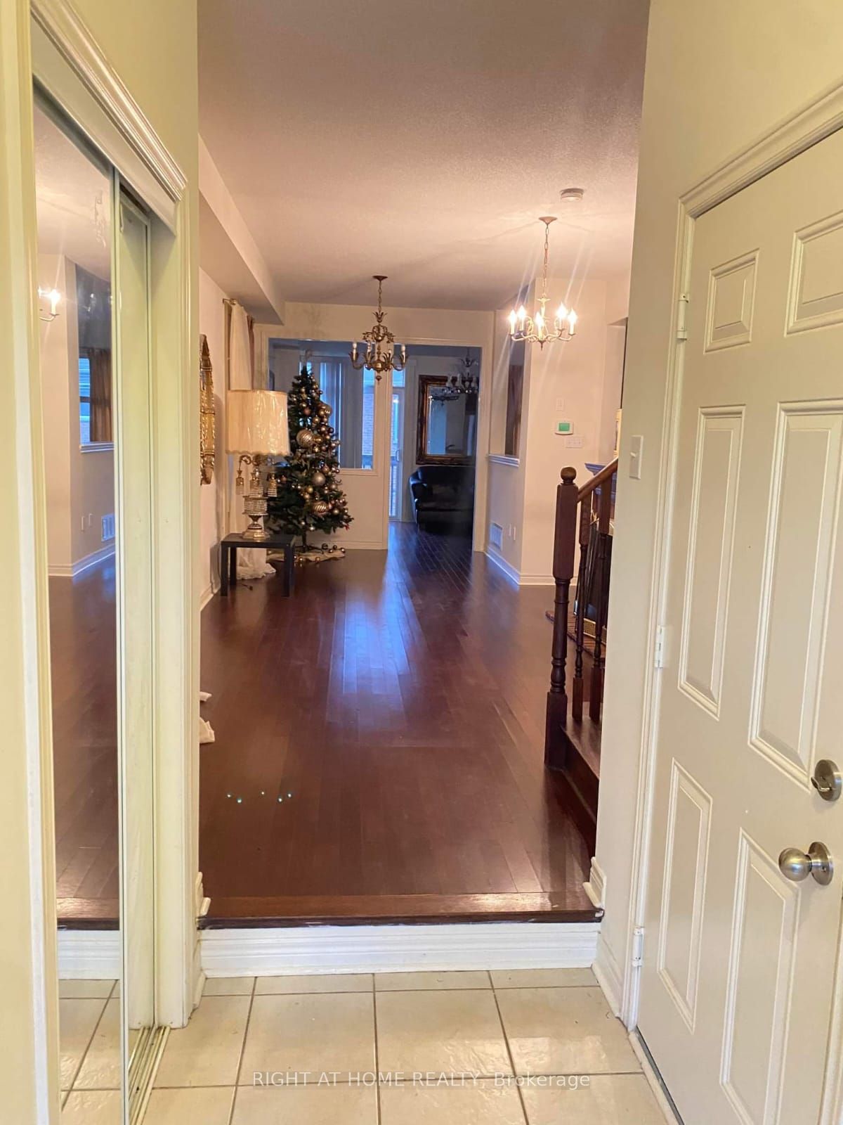 3365 Stoney Crescent