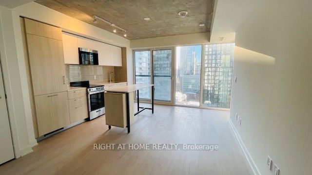 Photo of 65 Mutual Street #1905, Toronto, ON M5B 0E5 (MLS # C13781790)