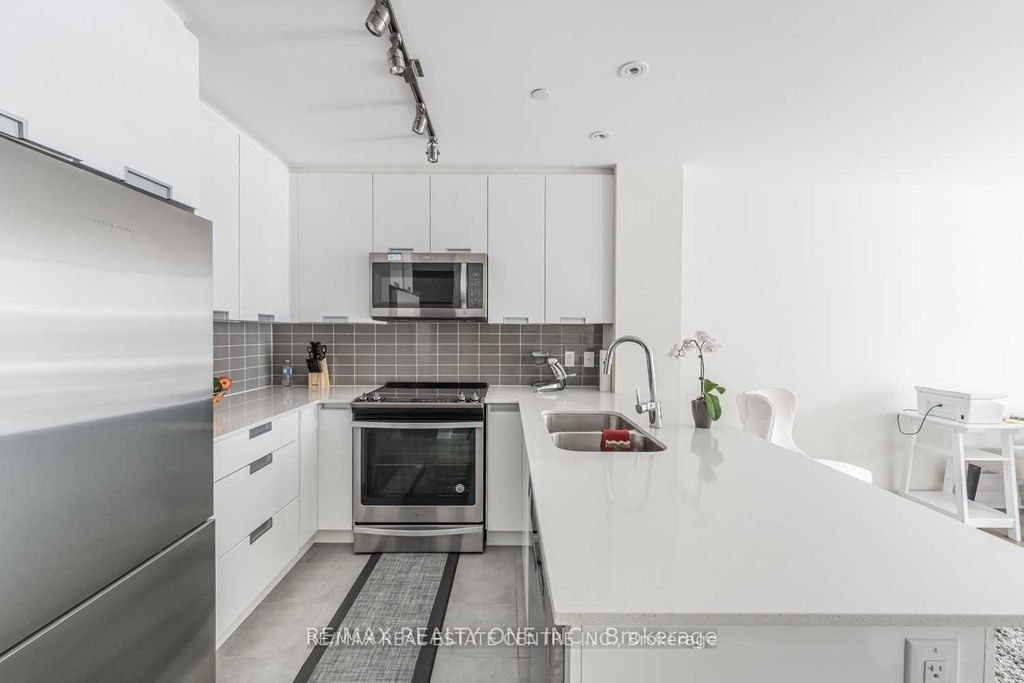 Photo of 5025 Four Springs Avenue #112, Mississauga, ON L5R 0G5 (MLS # W12999254)