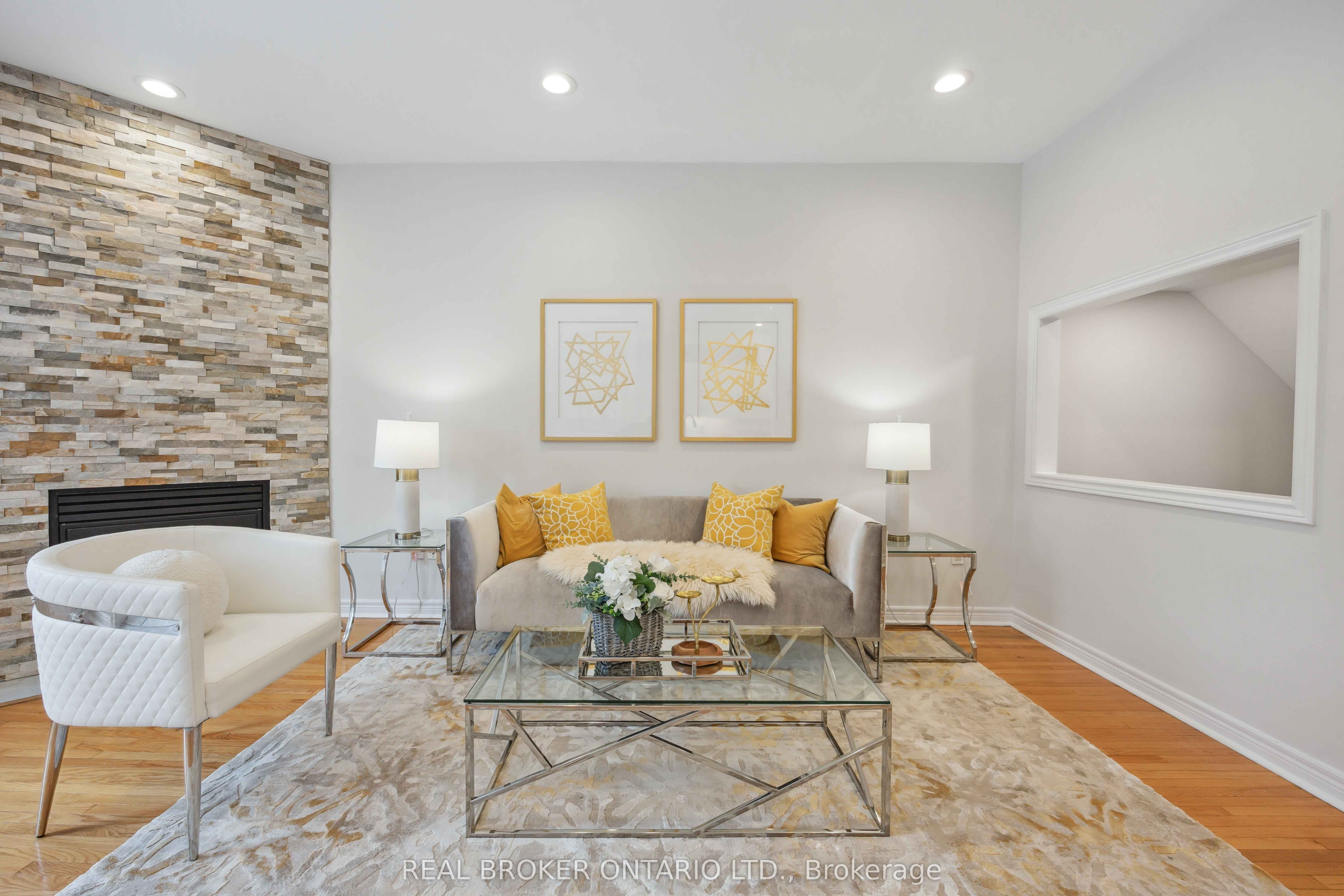 255 Shaftsbury Avenue 66