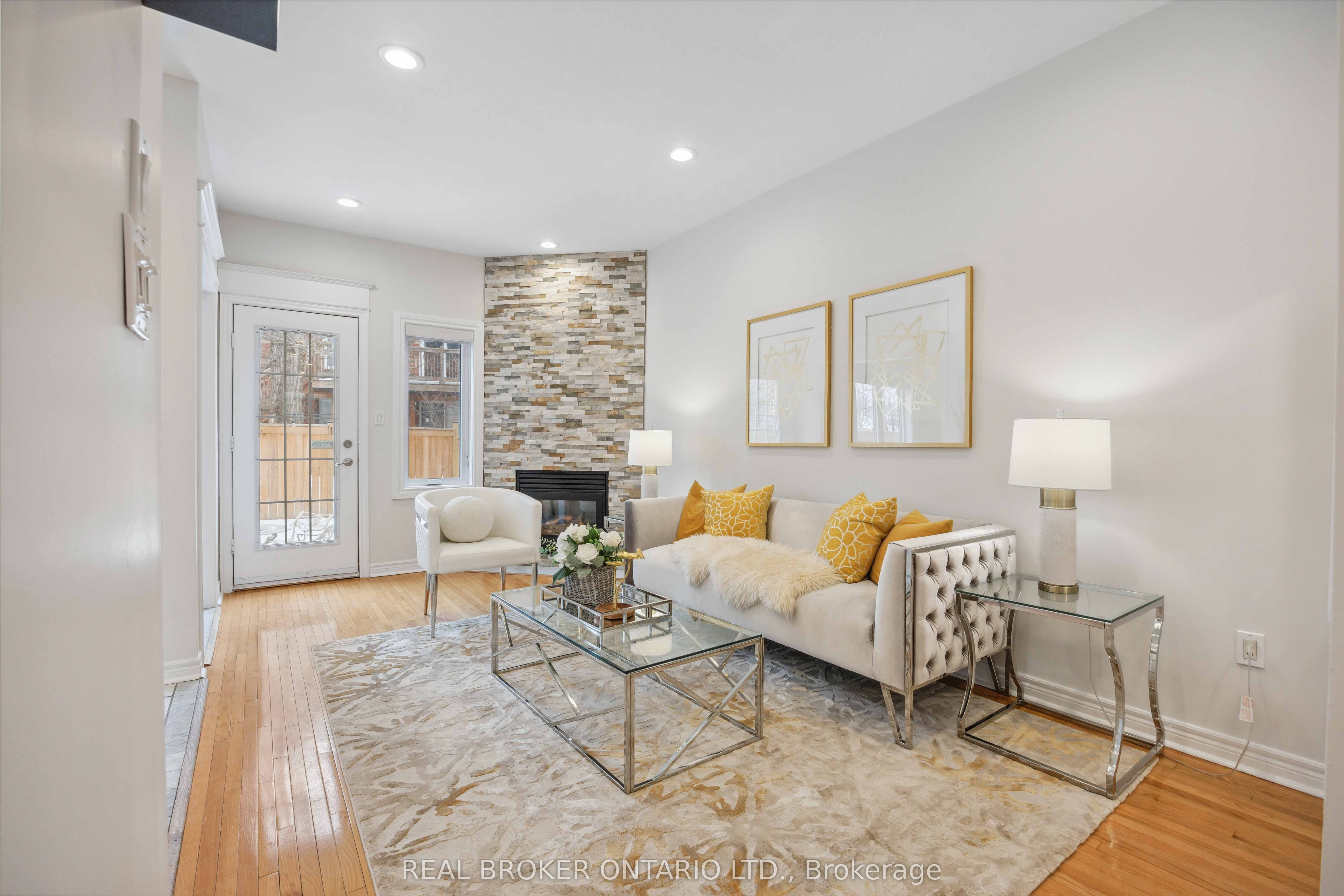 255 Shaftsbury Avenue 66