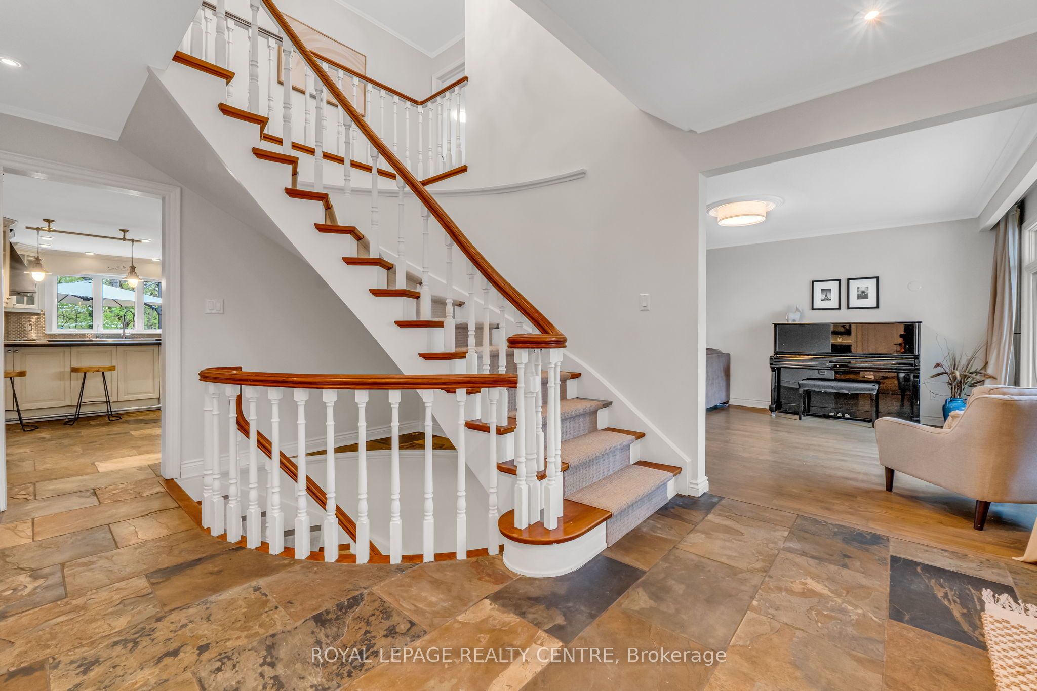 1593 Glenburnie Road