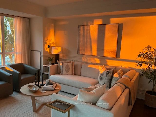 3500 Lakeshore Road W 327