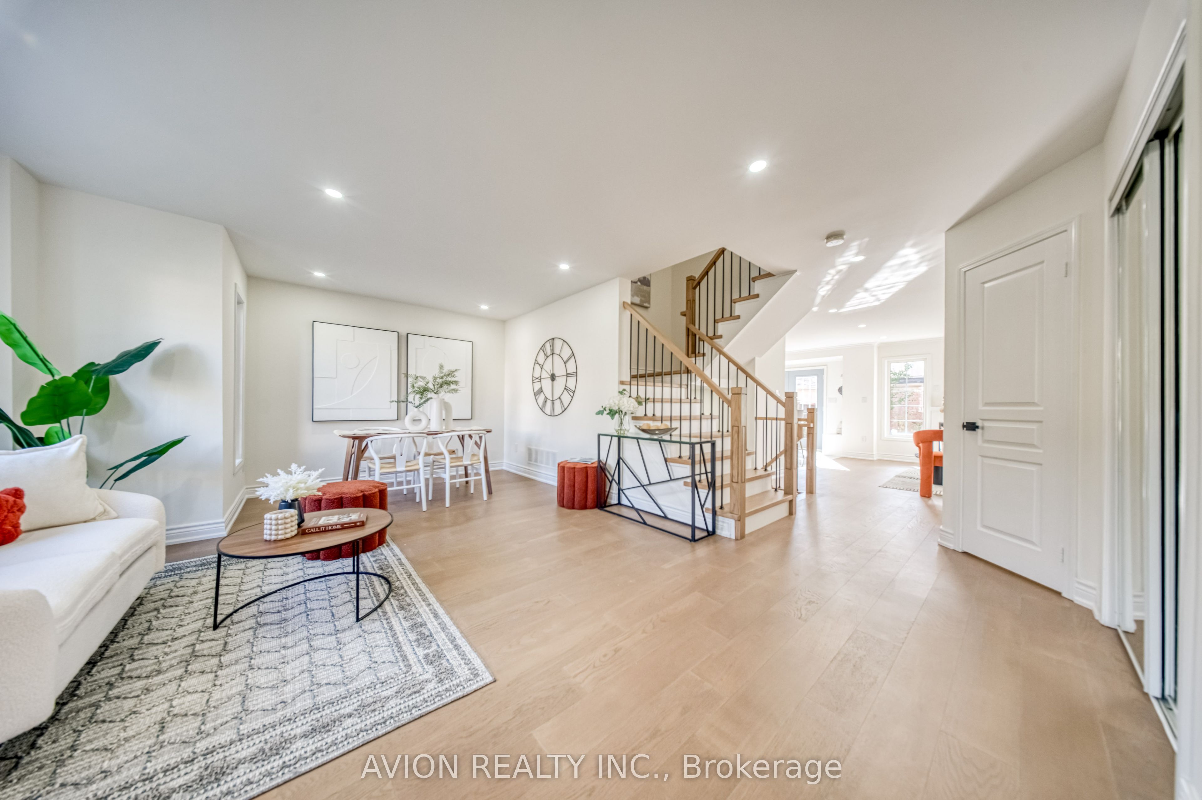 741 Bur Oak Avenue