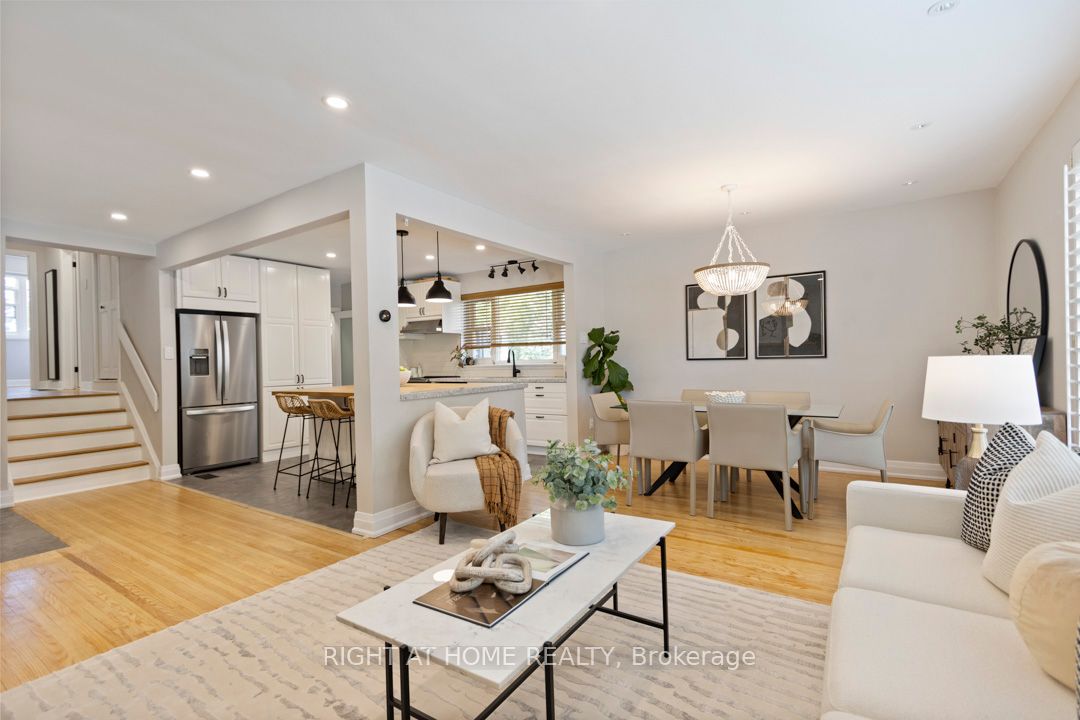 4224 Bloor Street W