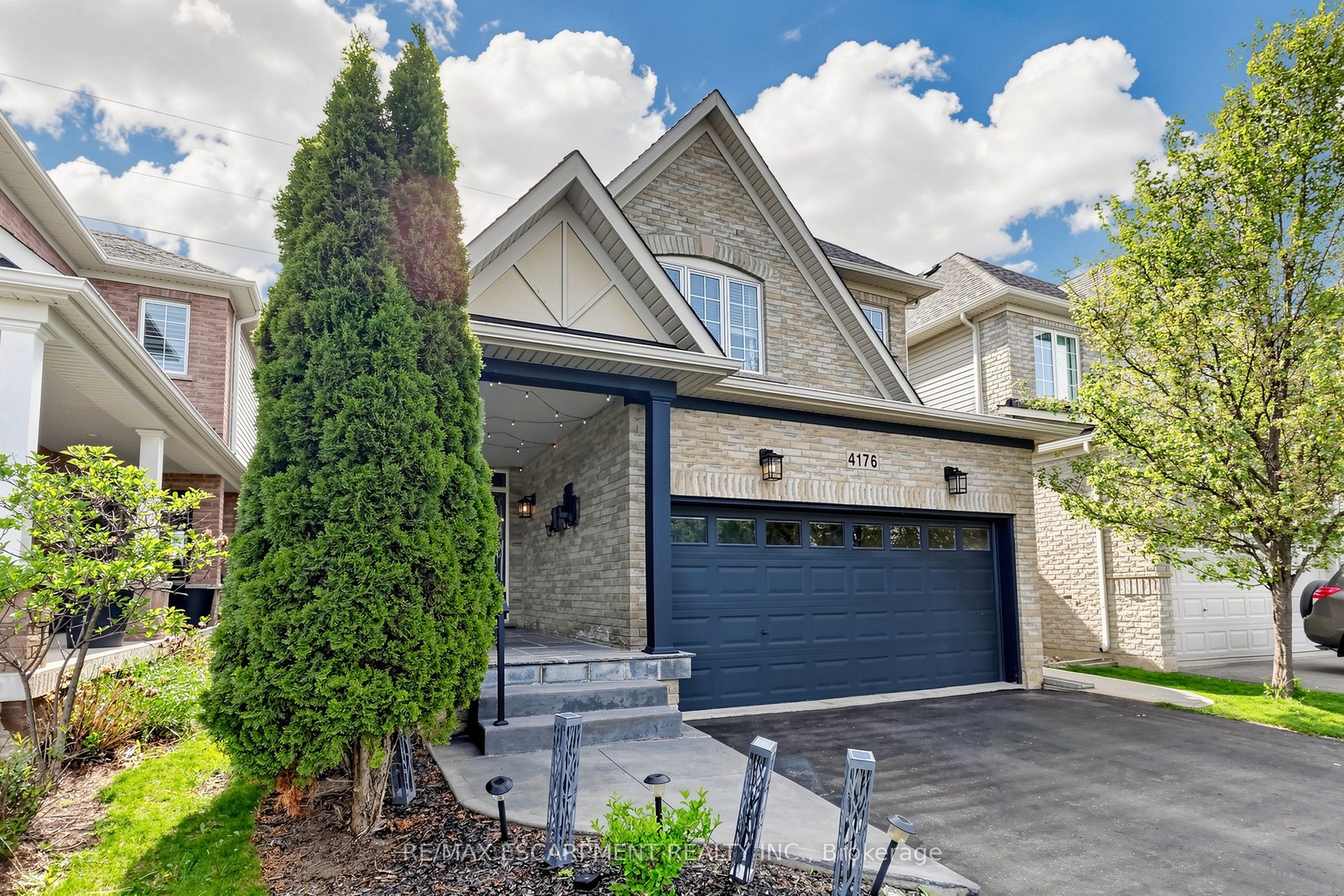 4176 Saunders Crescent