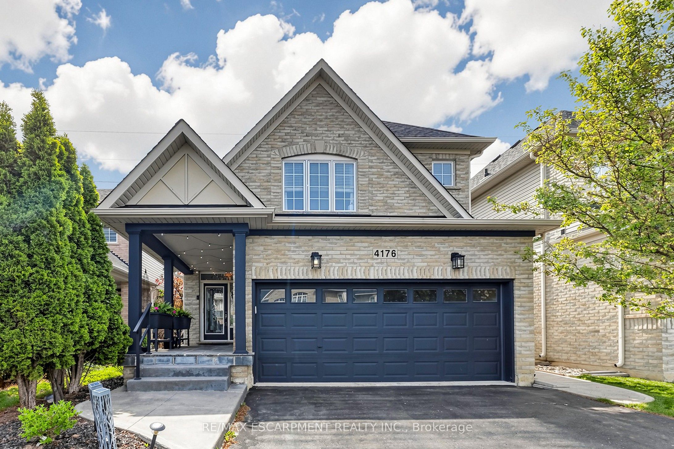 4176 Saunders Crescent