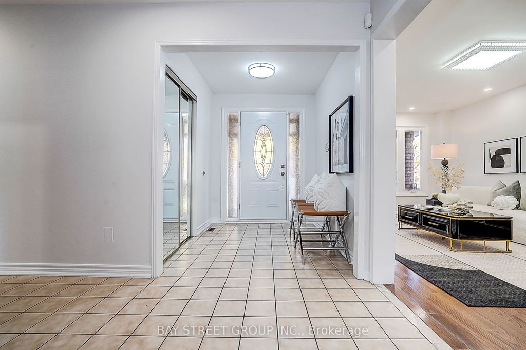 Photo of 334 Goldhawk Trail, Toronto, ON M1V 4G2 (MLS # E12457038)