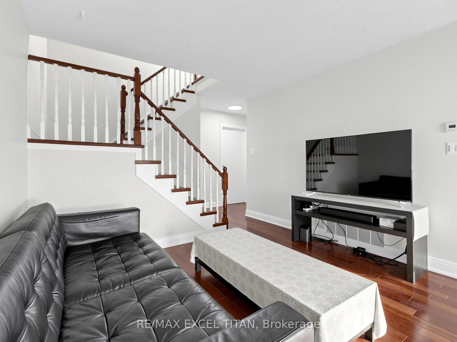 198 Risebrough Circuit