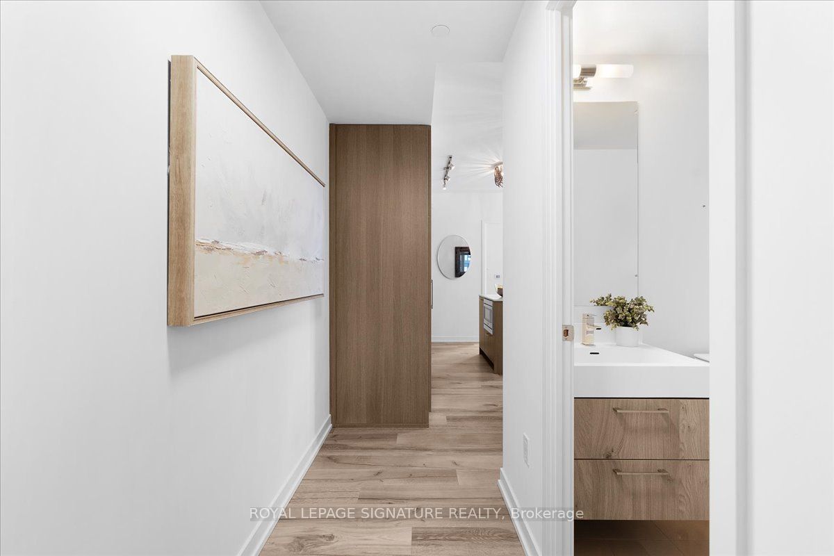 1 Yorkville Avenue 1402