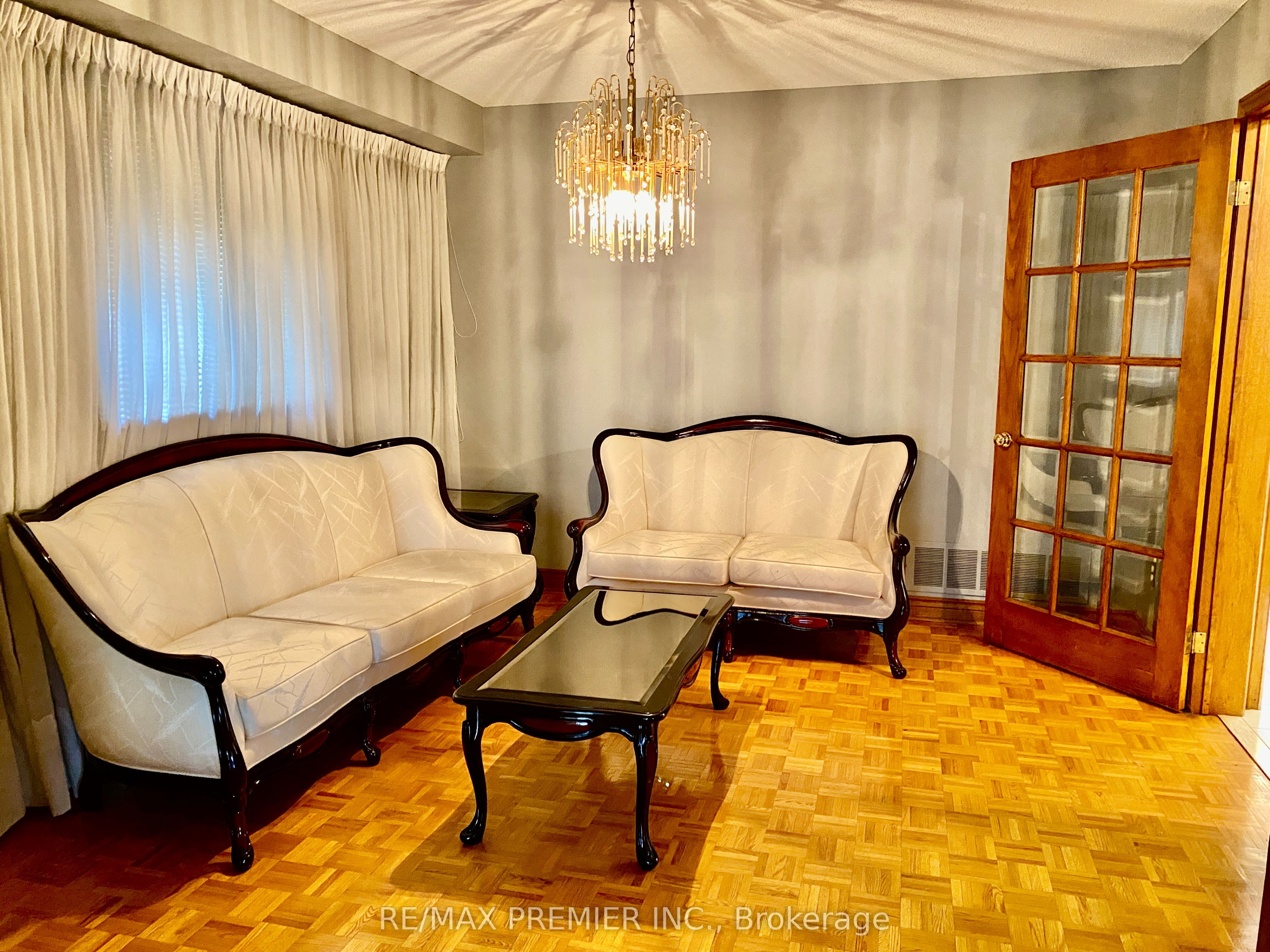 130 Jackman Crescent