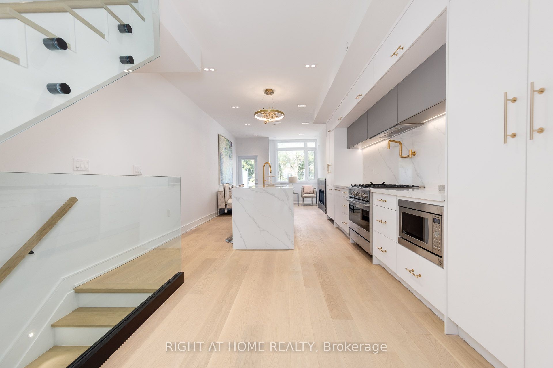 36B Churchill Avenue