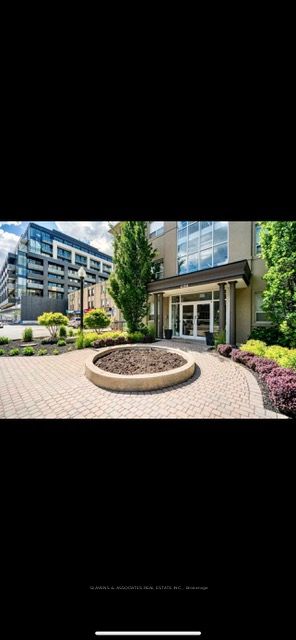 4198 Dundas Street W 307