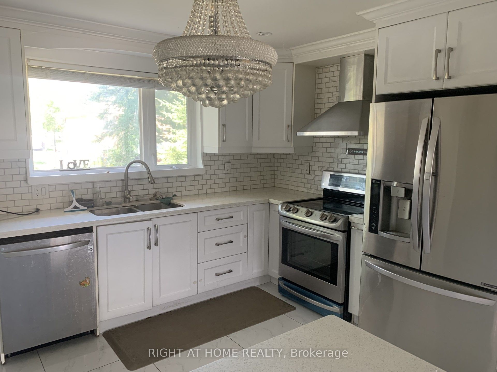 26 Arrowflight Drive