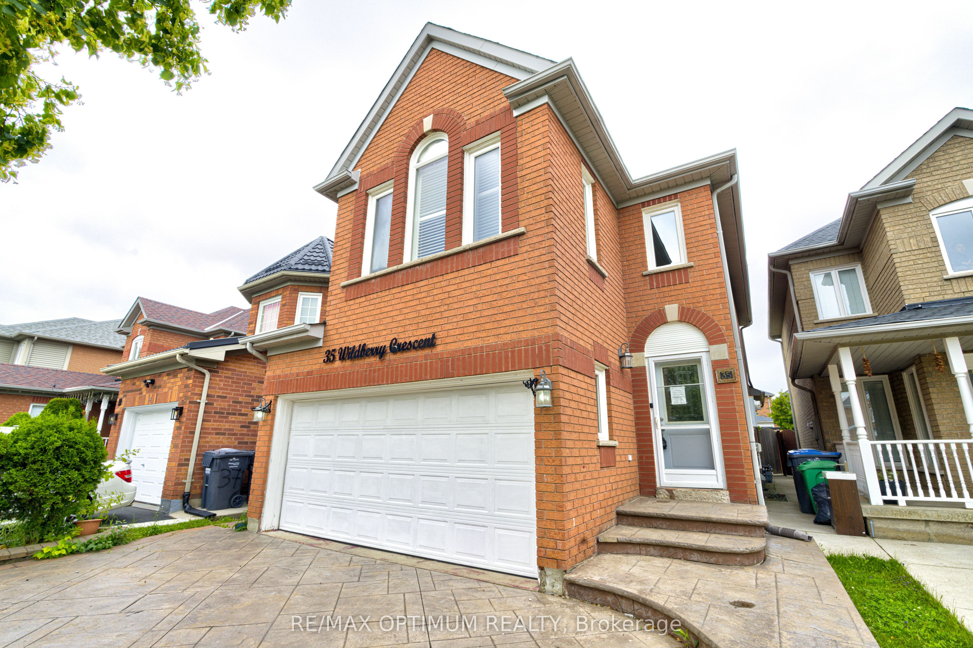 35 Wildberry Crescent
