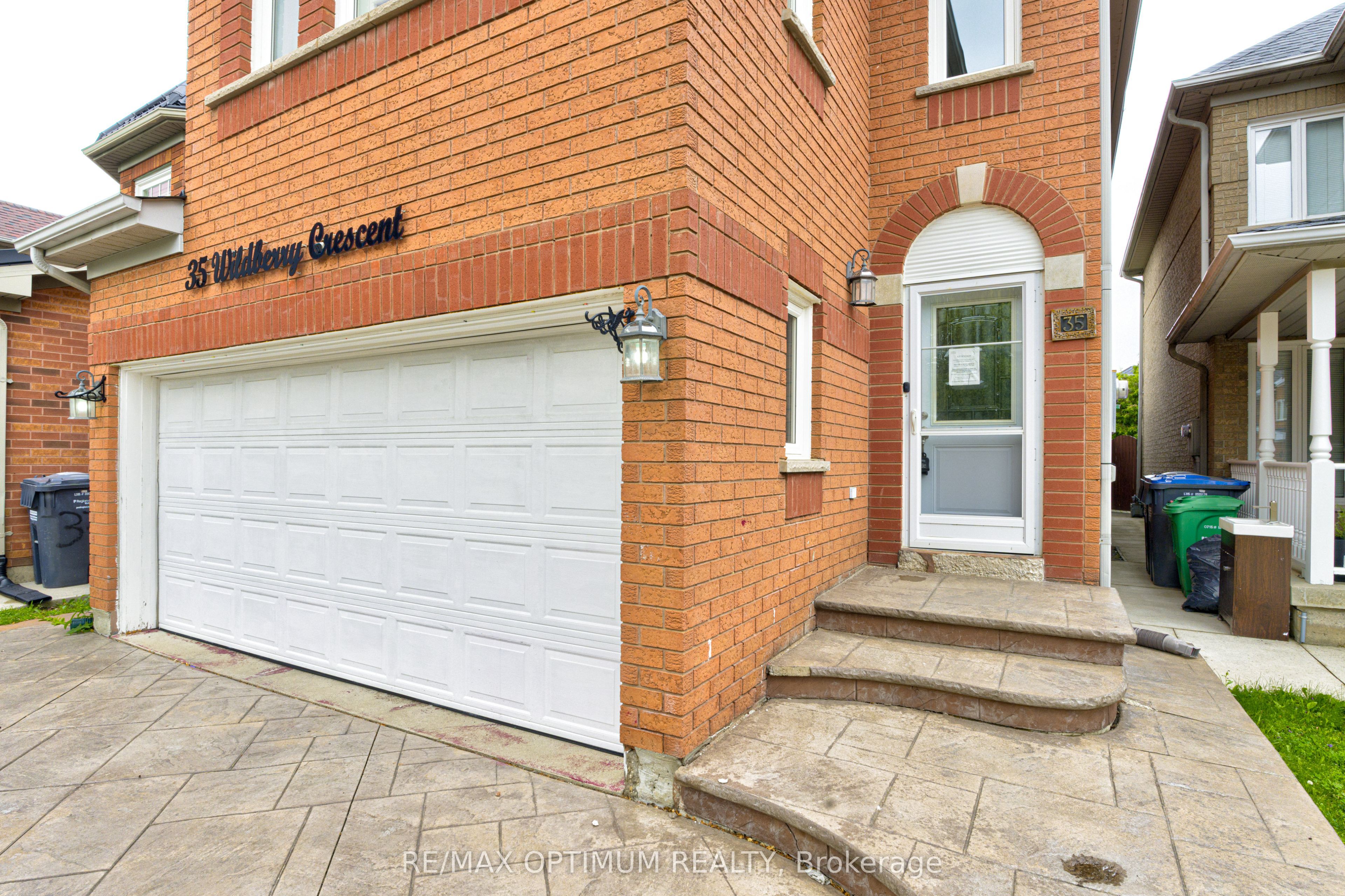 35 Wildberry Crescent