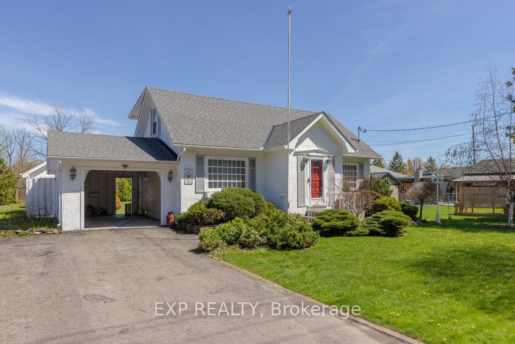 Photo 1 of 30 — 412 South Pelham Road, Welland, ON L3C 3C6