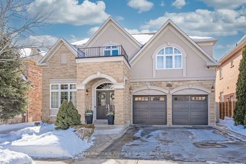 2489 Whistling Springs Crescent Oakville ON L6M 5G3