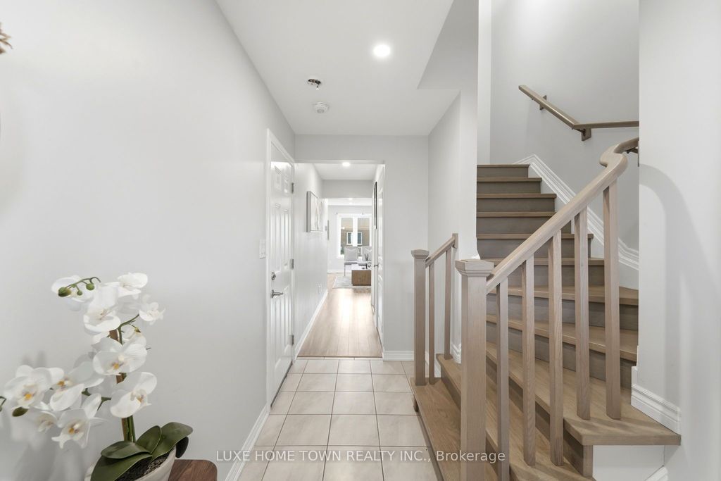 Photo of 100 Monarch Street, Welland, ON L3C 0G6 (MLS # X13152422)