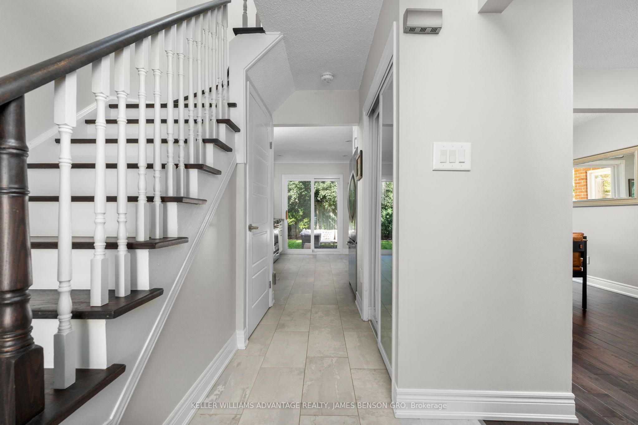 38 White Boulevard