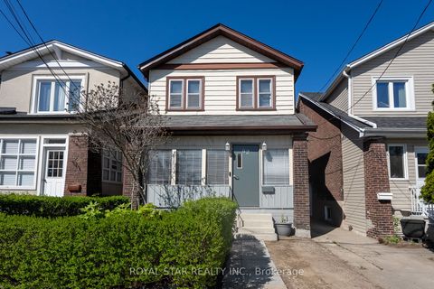 82 Westlake Avenue Toronto ON M4C 4R1
