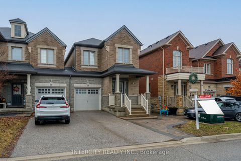 34 Alexie Way Vaughan ON L4H 3V3