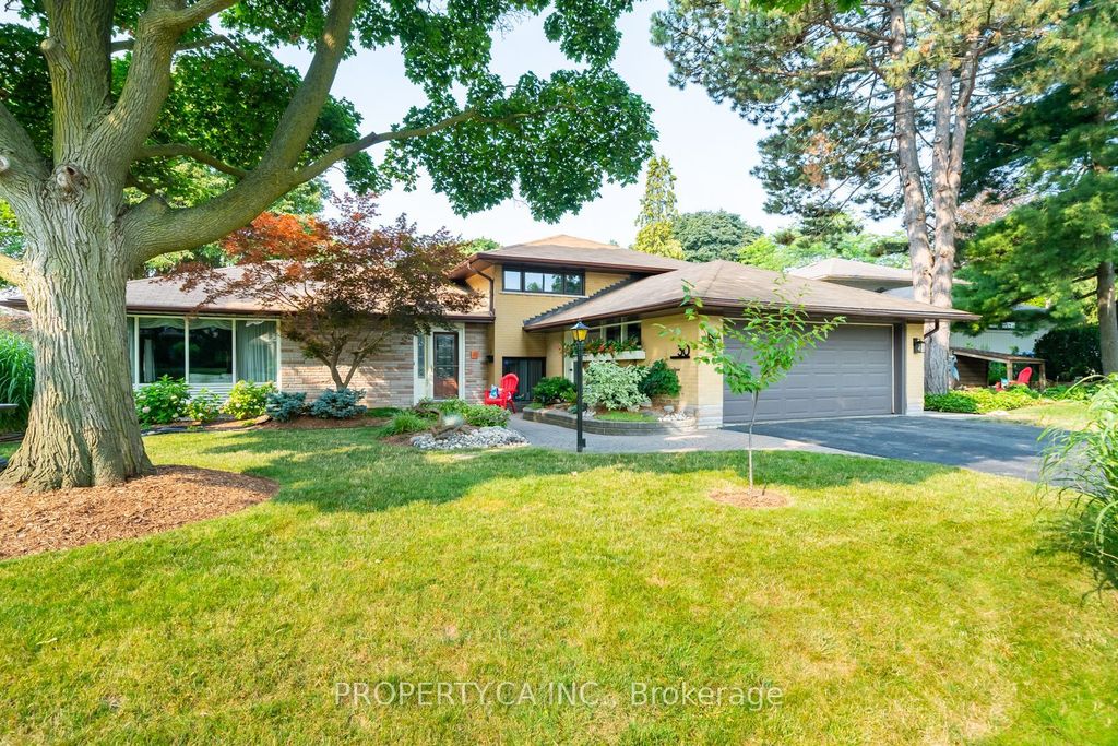 Photo of 30 Bournemouth Road, Toronto, ON M9A 2C7 (MLS # W12424549)