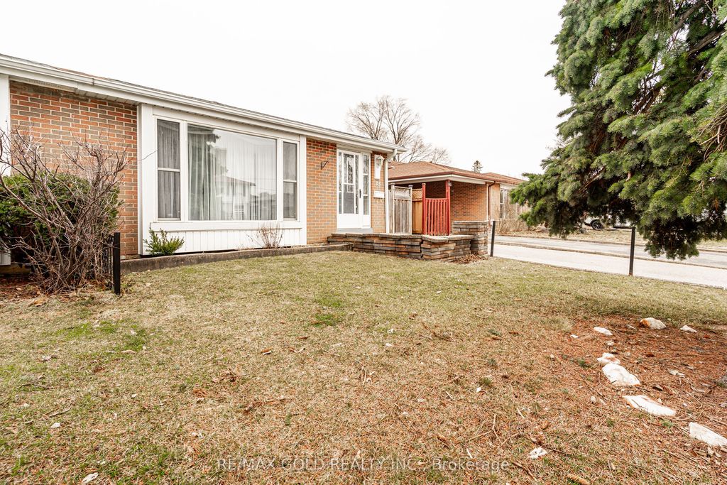 Photo of 13 Cathcart Crescent, Brampton, ON L6T 2A4 (MLS # W12908820)