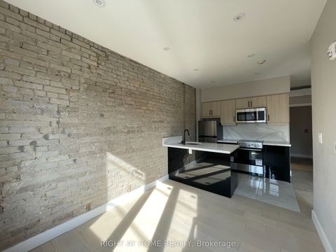 411 Roncesvalles Avenue 2A Toronto ON M6R 2N1