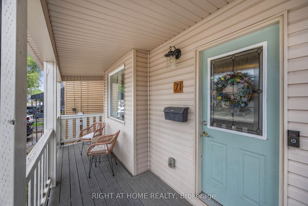 Photo of 71 Robins Avenue, Hamilton, ON L8H 4N3 (MLS # X13025536)