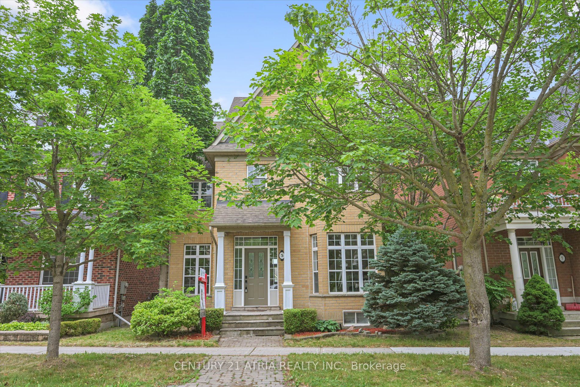 5 Angus Glen Boulevard