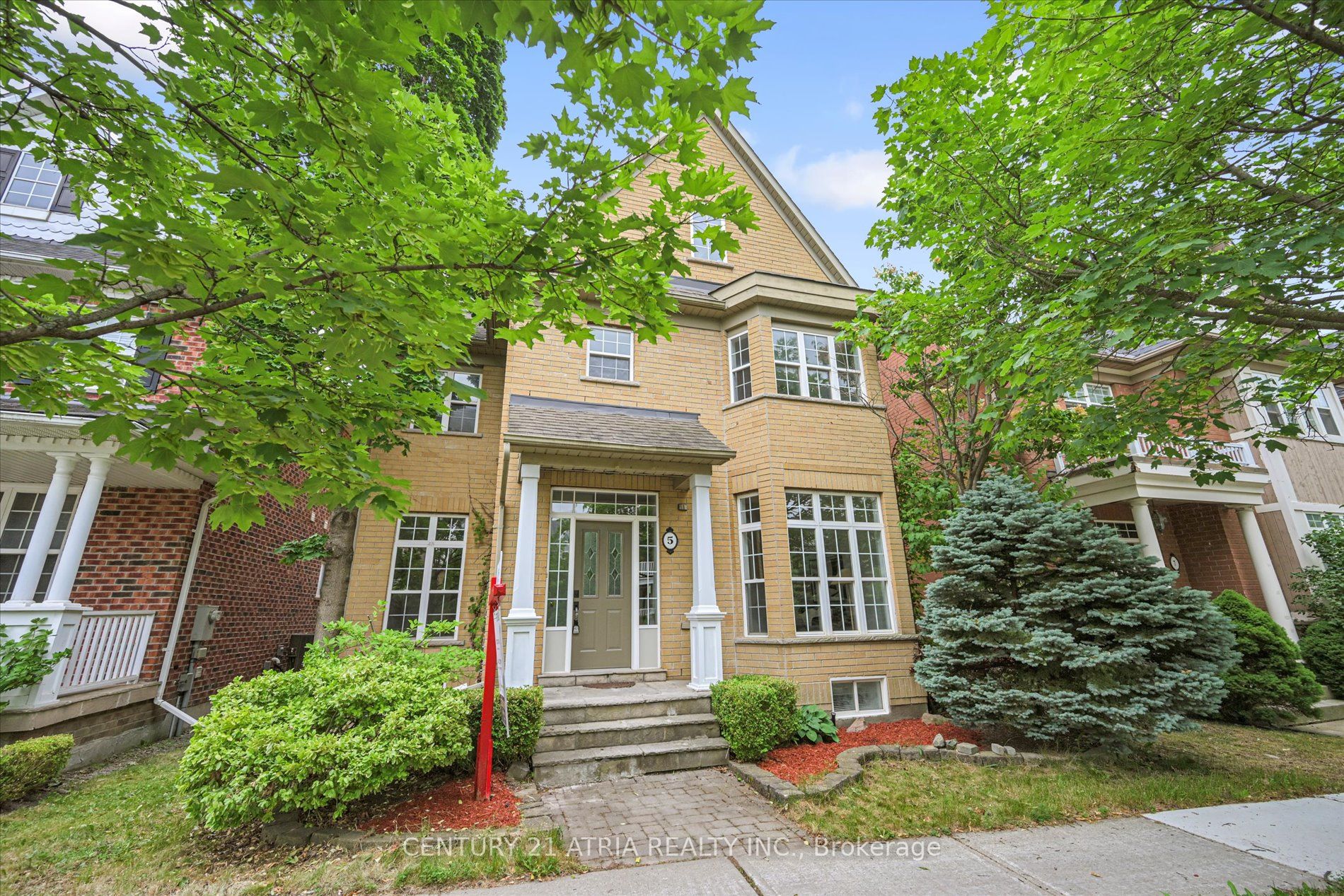 5 Angus Glen Boulevard