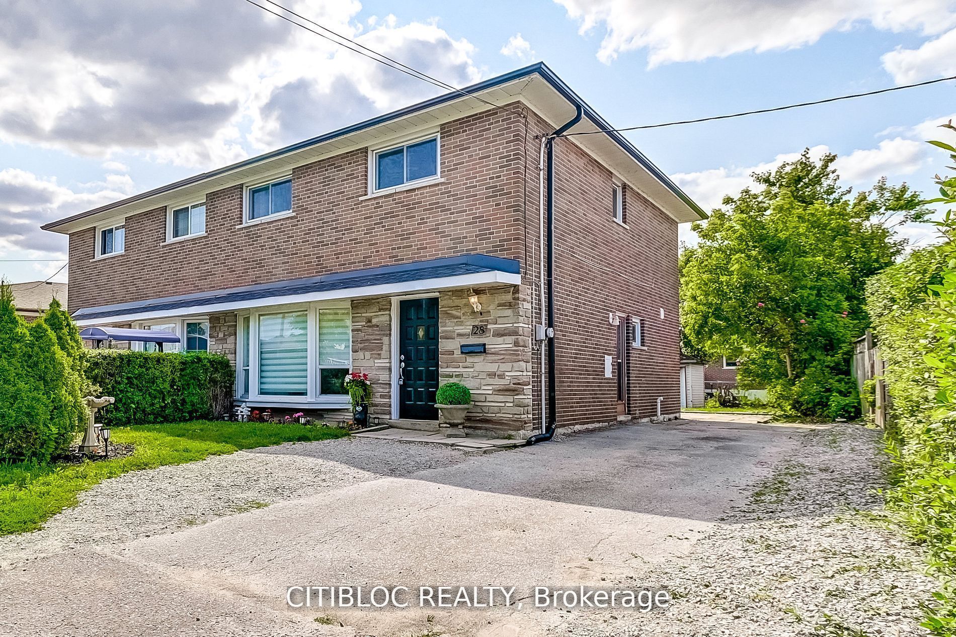 28 Navenby Crescent