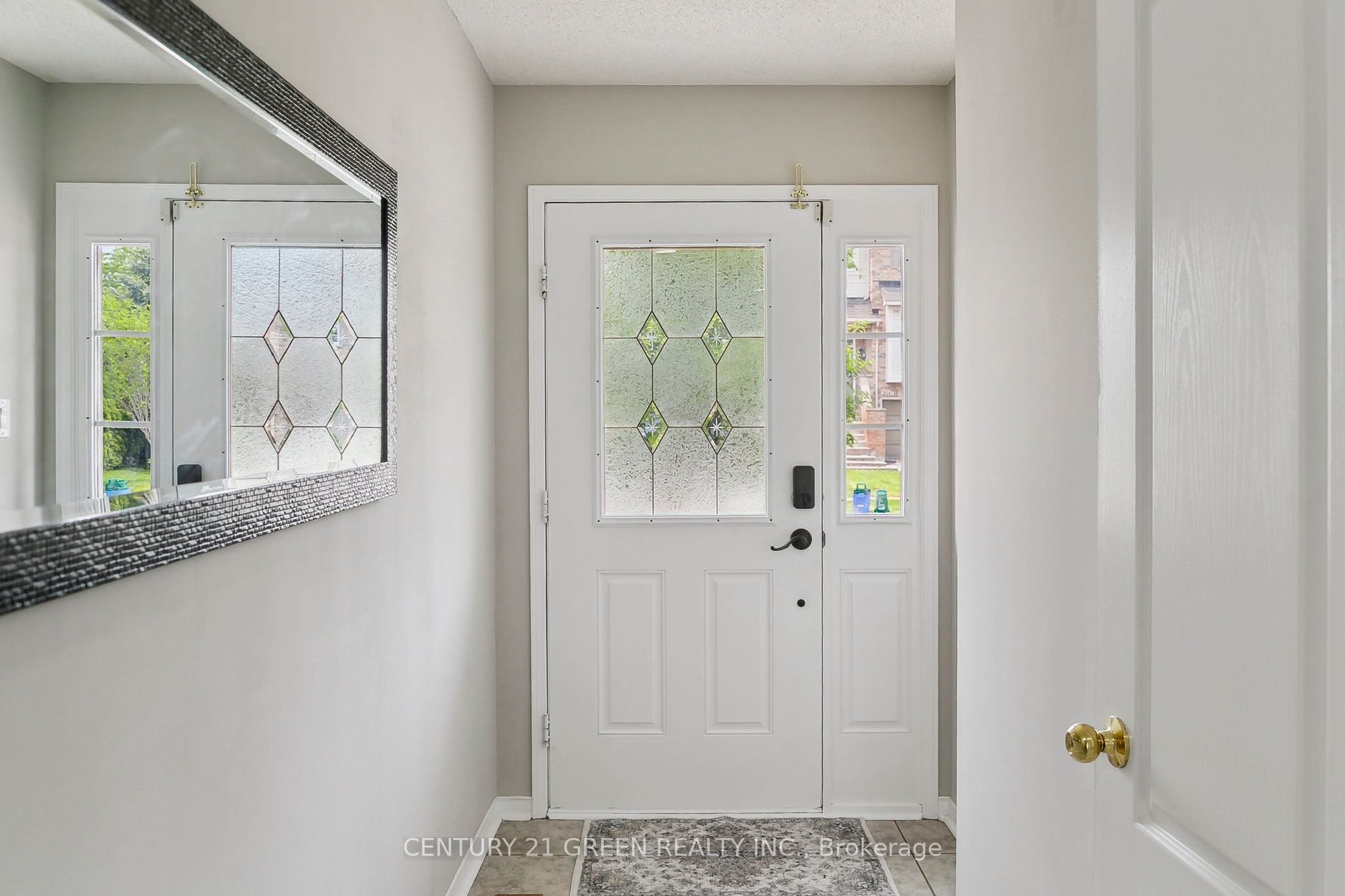 2046 Glenhampton Road