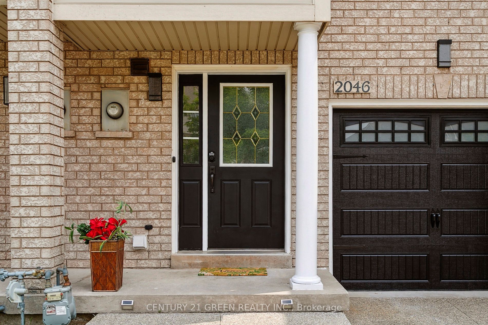 2046 Glenhampton Road