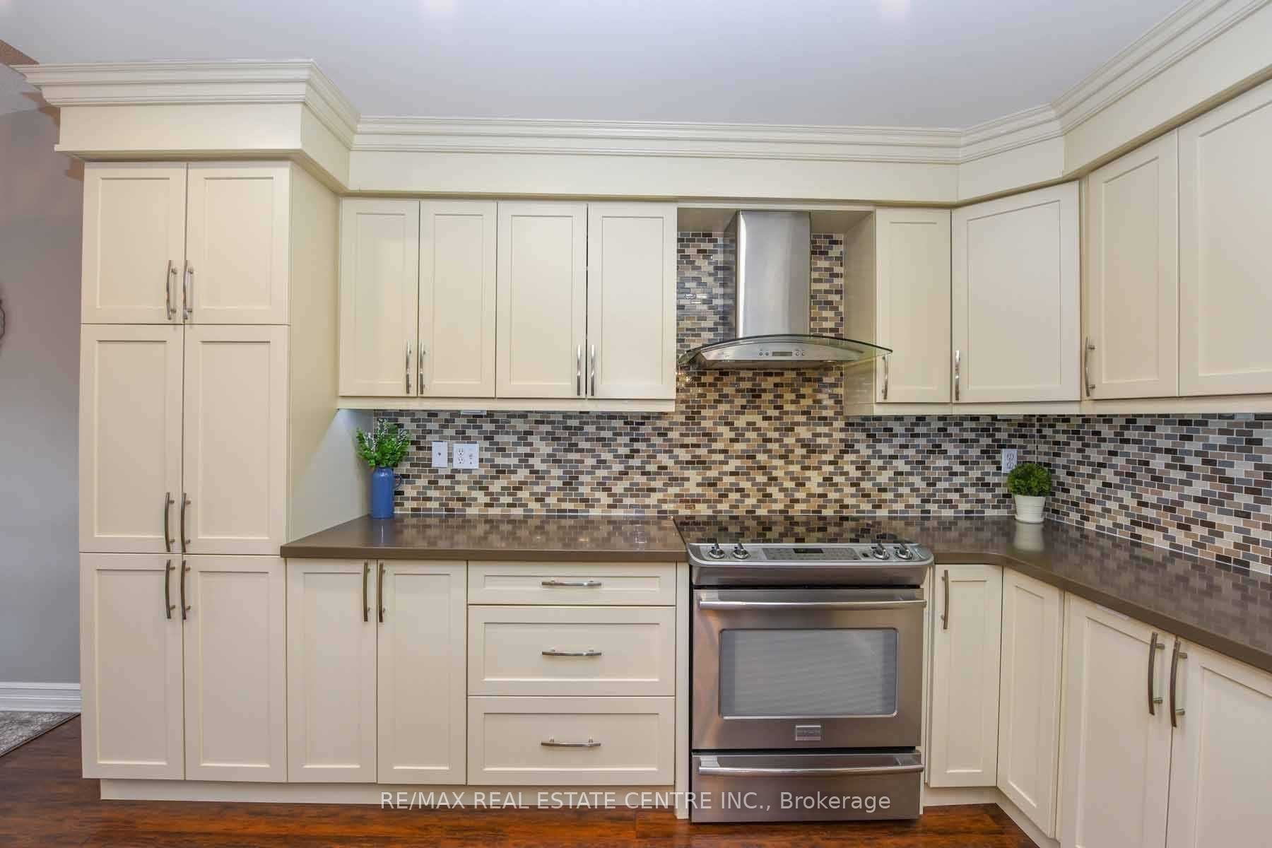 764 Avocado Crescent
