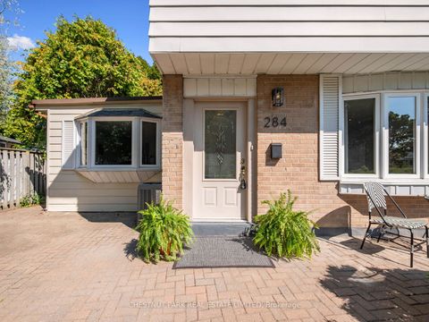Photo of 284 Hollyberry Trail, Toronto, ON M2H 2P4 (MLS # C12421203)