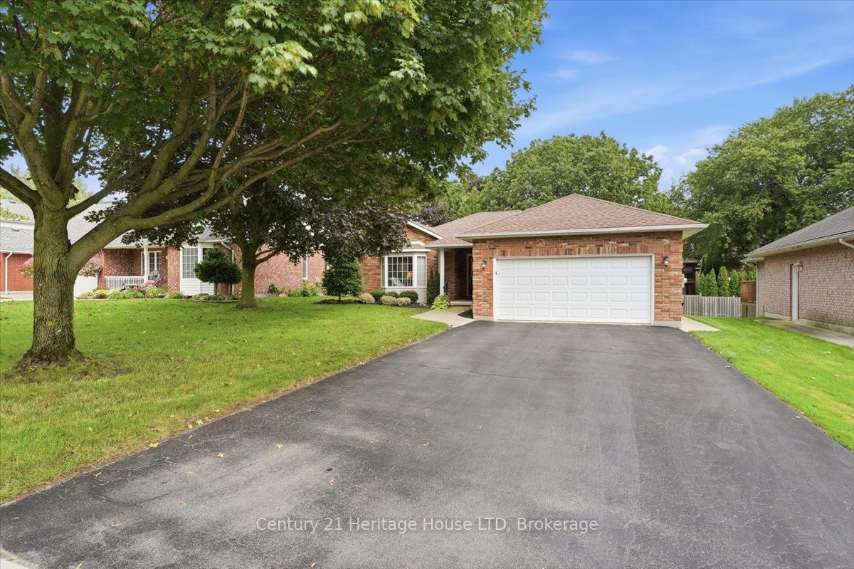 17 Oakridge Boulevard