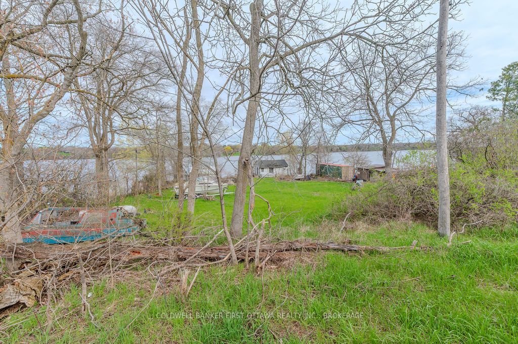 Photo of 1285 South Shore Road, Greater Napanee, ON K7R 3K7 (MLS # X13075586)