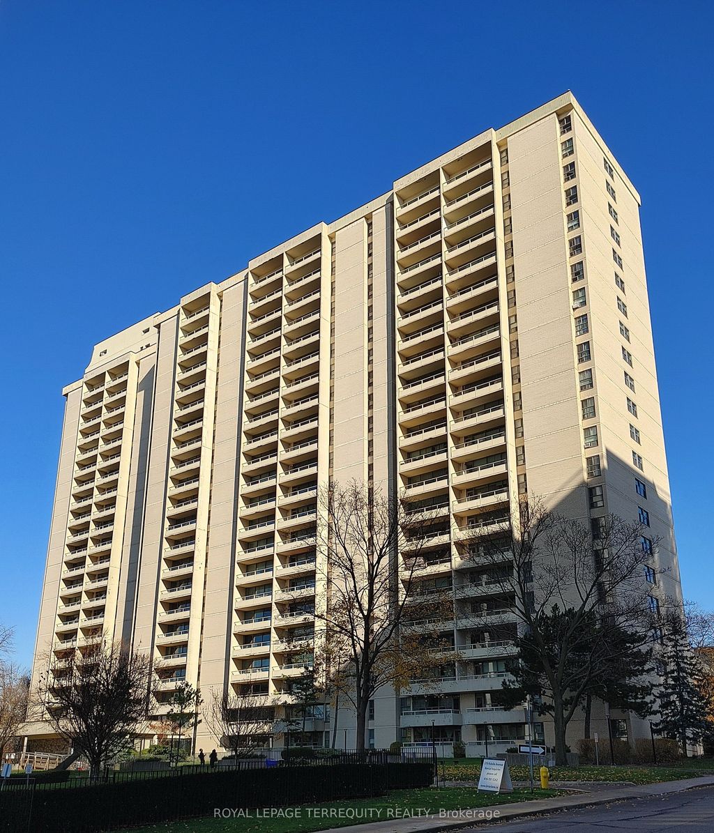 Photo of 360 Ridelle Avenue #817, Toronto, ON M6B 1K1 (MLS # W12449742)
