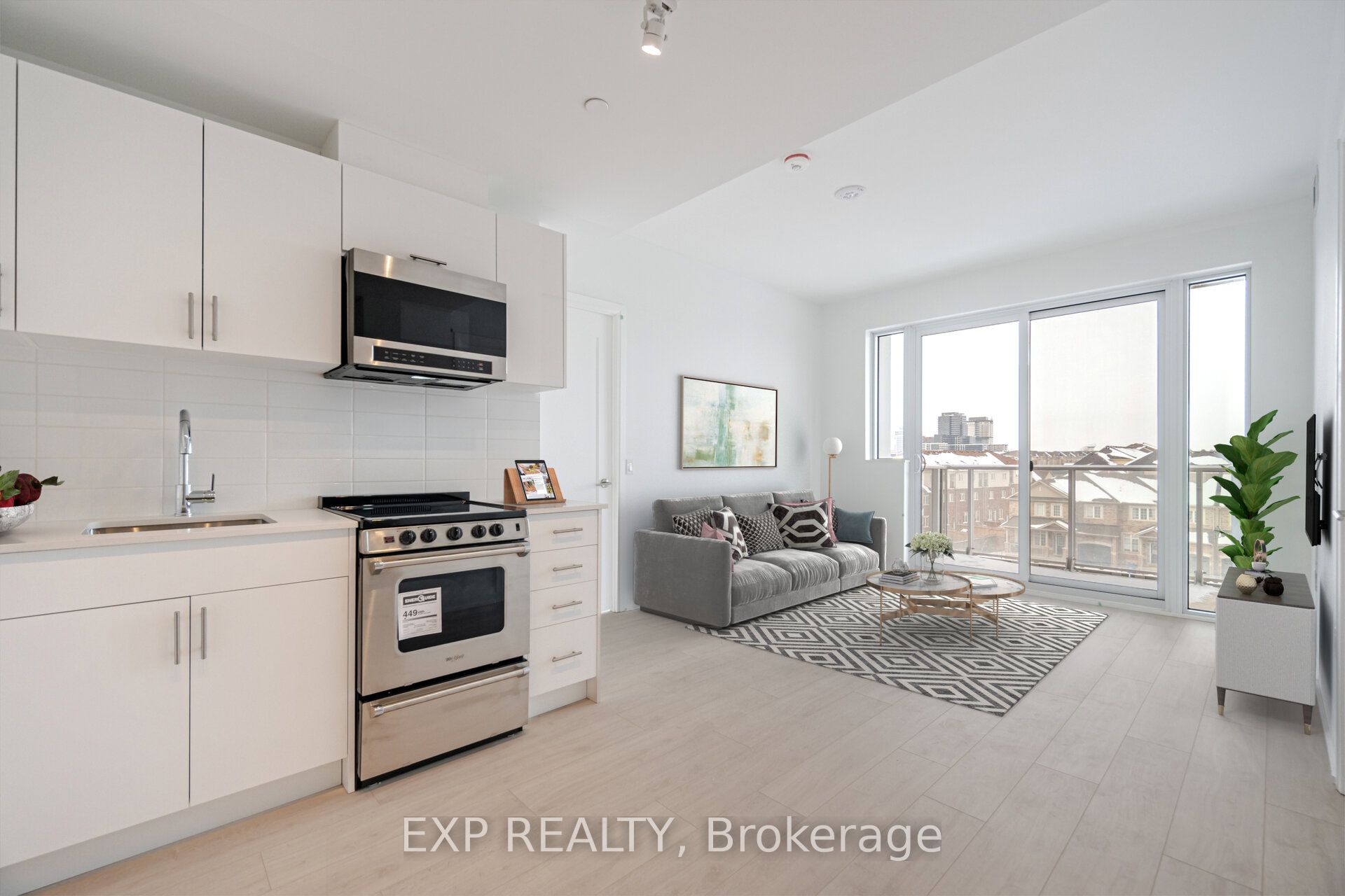 412 Silver Maple Road 405