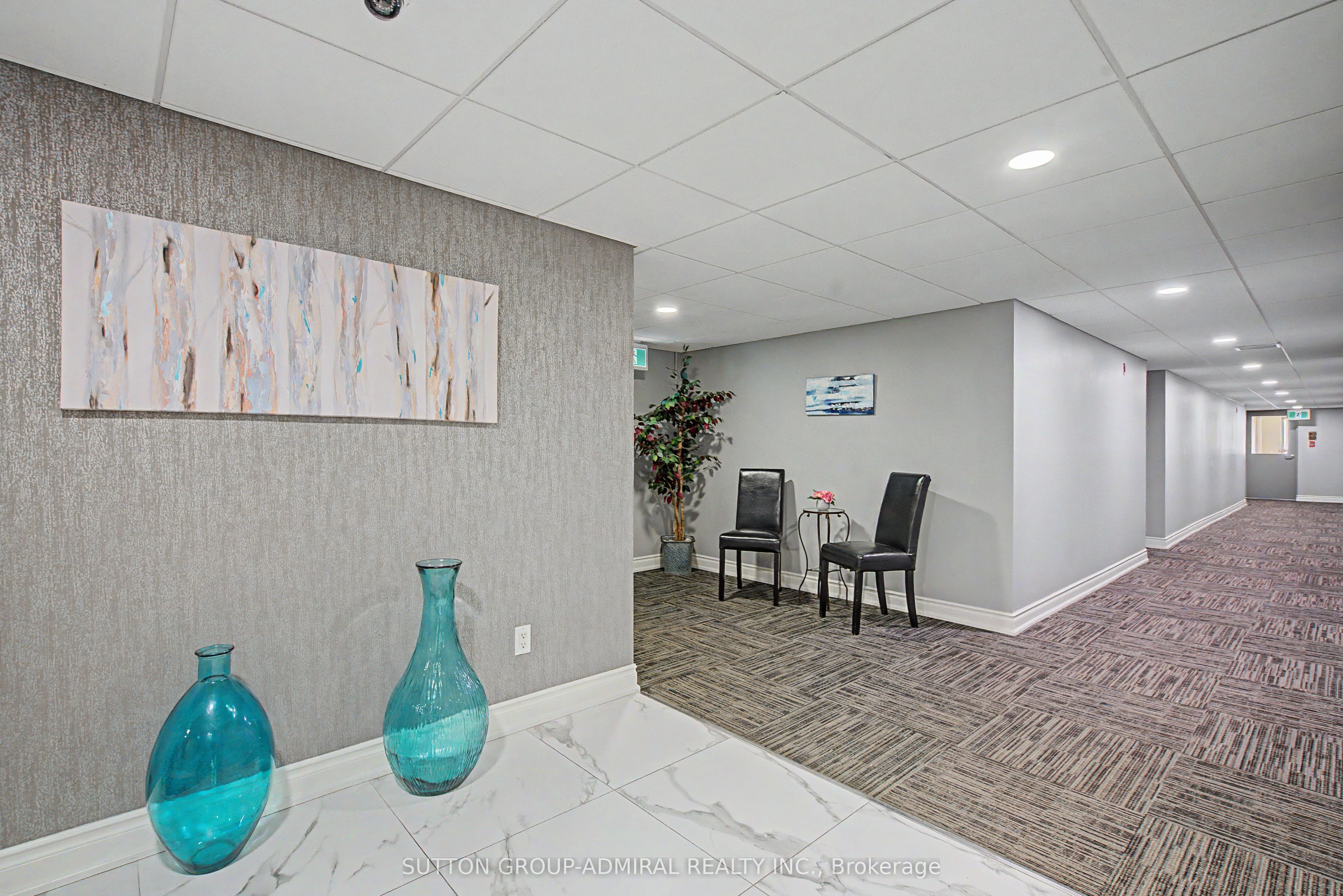 3499 Upper Middle Road 311