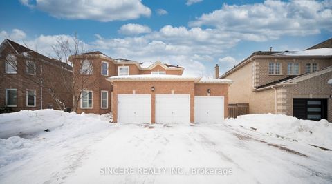 30 Eyer Drive Markham ON L6C 1T8