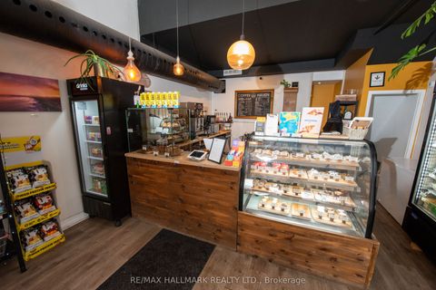 2256 Queen Street E Toronto ON M4E 1G2